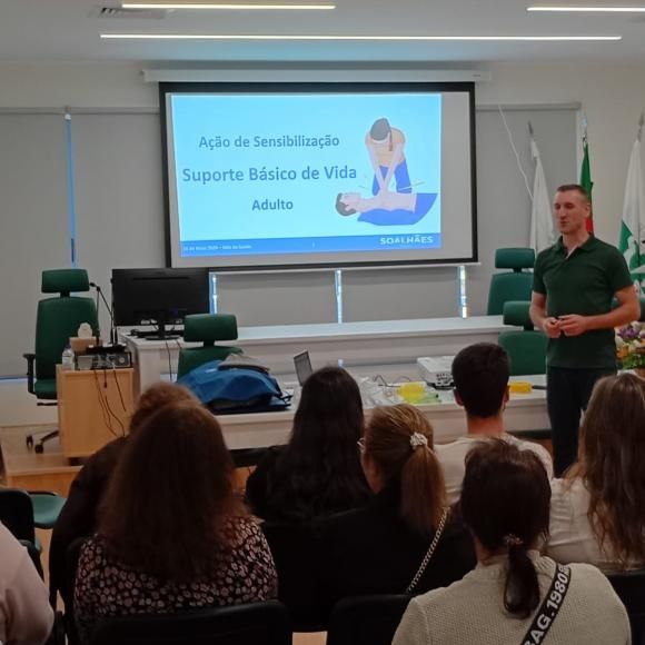 M&ecirc;s da Sa&uacute;de - A&ccedil;&atilde;o de sensibiliza&ccedil;&atilde;o em Suporte B&aacute;sico de Vida e Safari das Emo&ccedil;&otilde;es